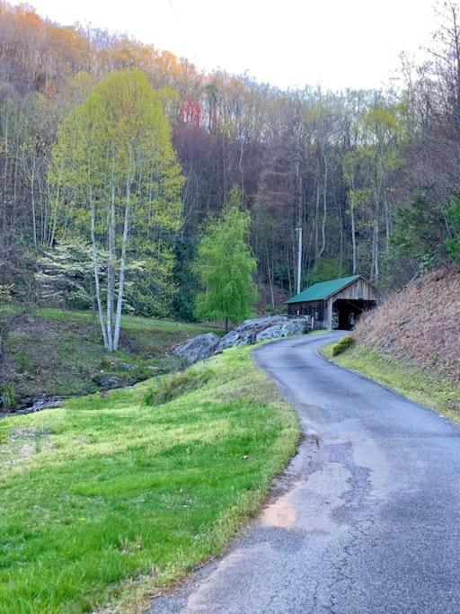 Blue Ridge Parkway Panoramic Paradise-60 Mile View Fancy Gap Eksteriør bilde
