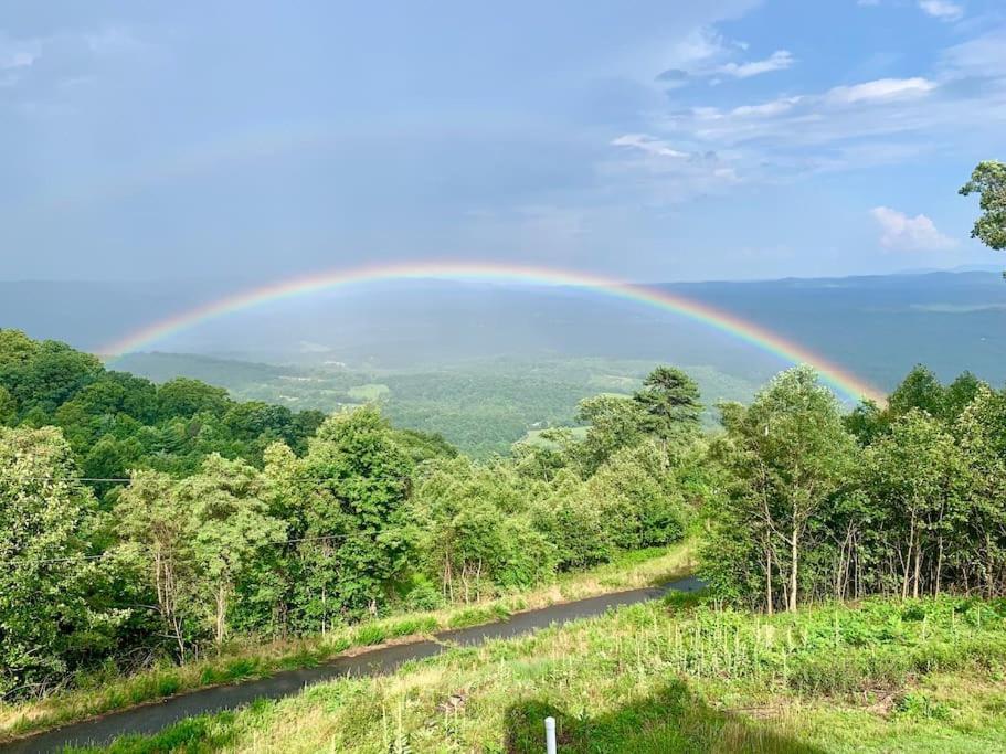 Blue Ridge Parkway Panoramic Paradise-60 Mile View Fancy Gap Eksteriør bilde